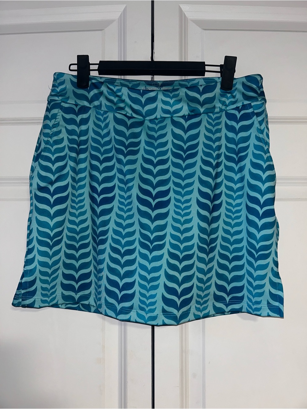 Vineyard Vines Teal and Navy Patterned Skort